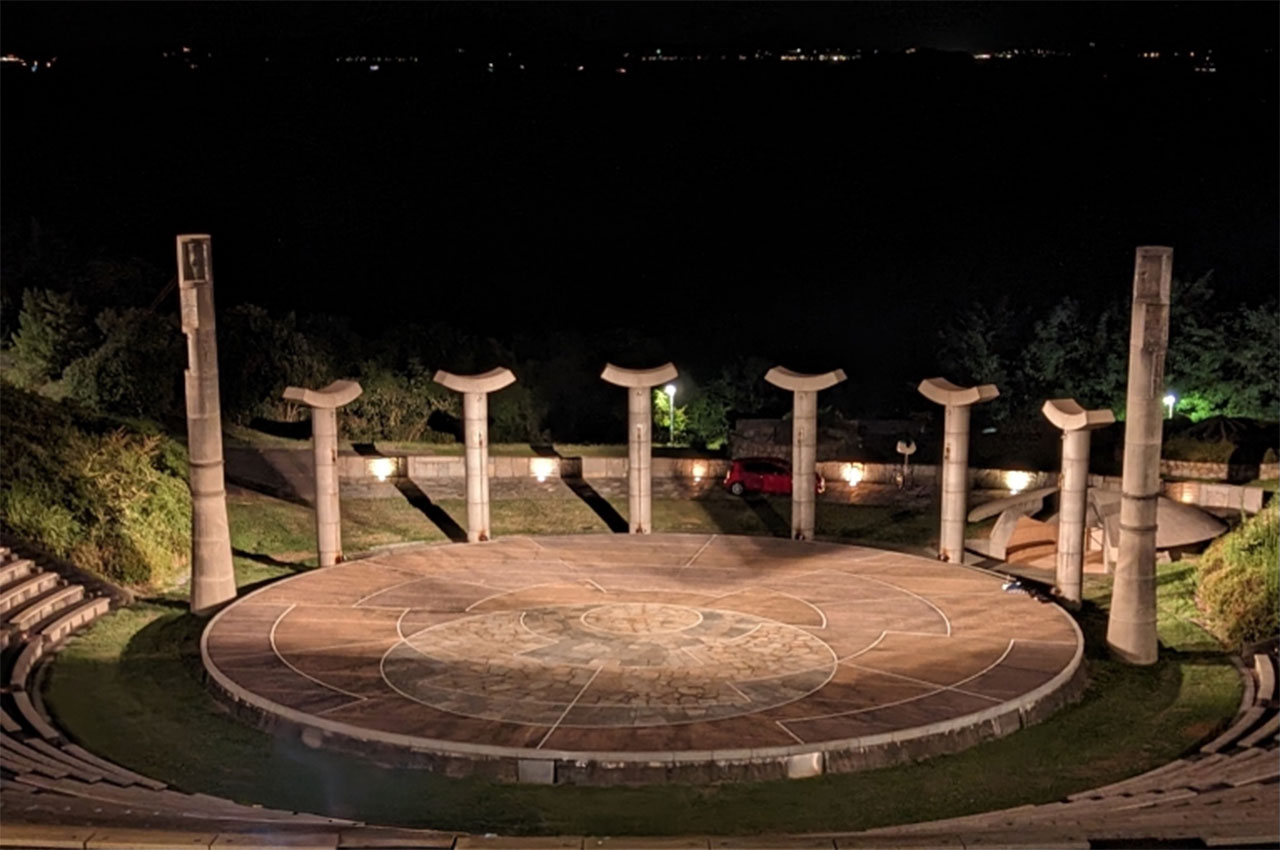 夜のテアトロン